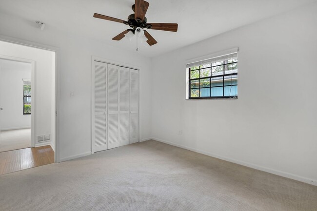 Building Photo - 4819 Heathe Dr