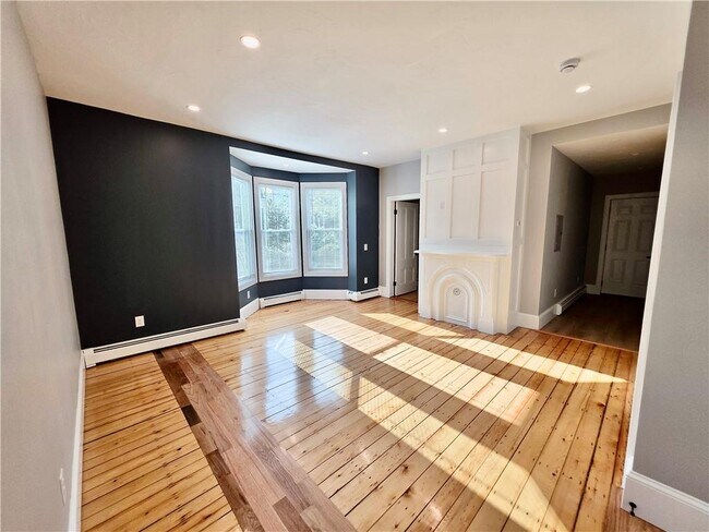 Primary Photo - 73 Vernon St