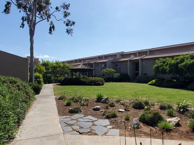 Building Photo - 6780 Mission Gorge Rd