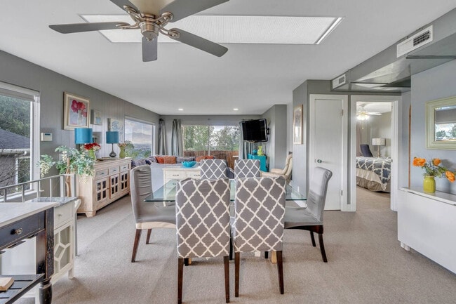 Building Photo - 665 Columbus St E