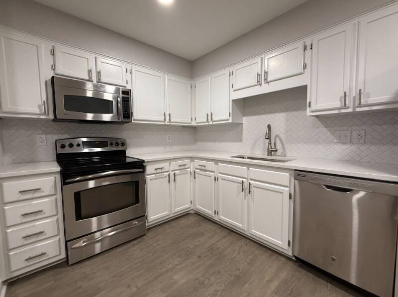 Building Photo - 1810 Valparaiso Blvd