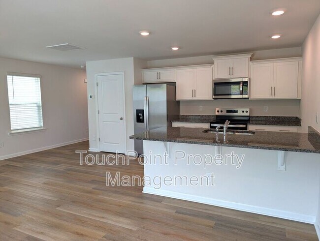 Building Photo - 5131 Hyrule Dr