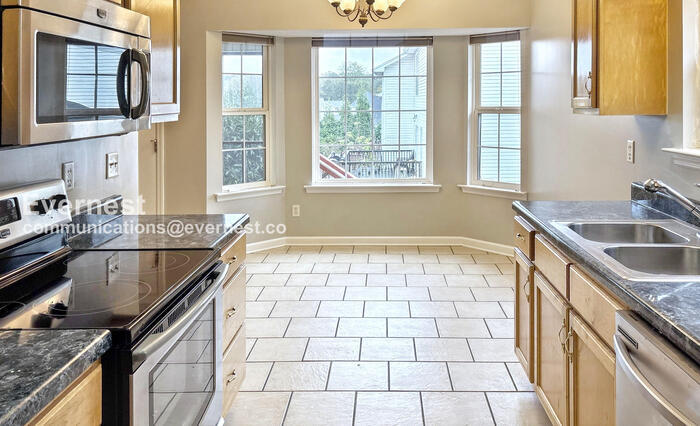 Building Photo - 7102 Tyner Crossing Dr