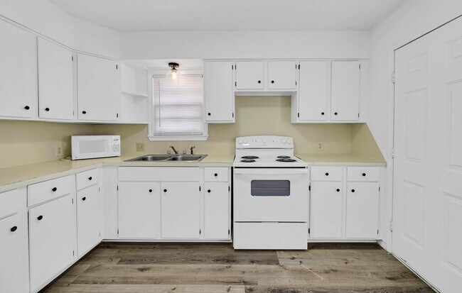 Building Photo - Cozy 2 BD 1 BA Home in Waco