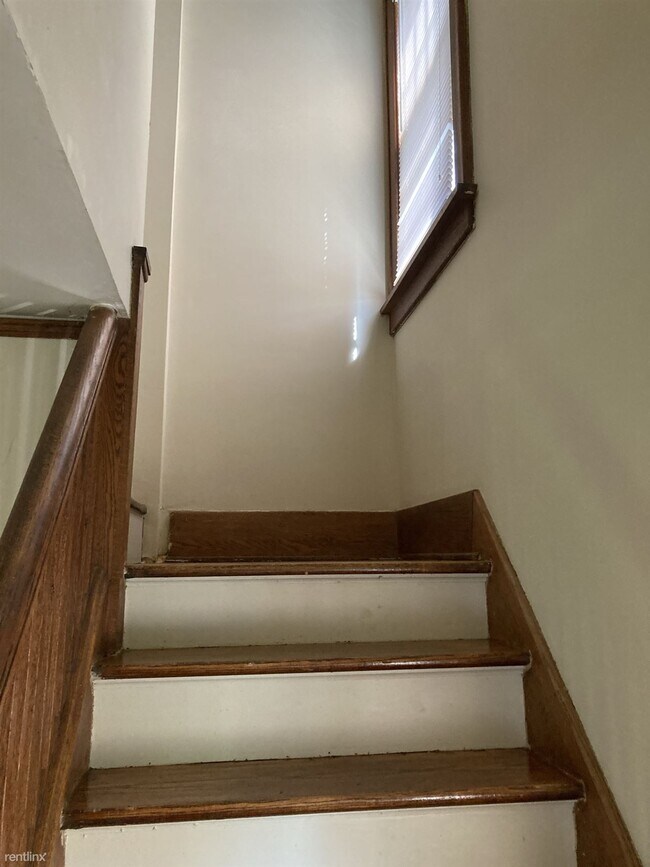 Building Photo - 748 Wheaton Ave