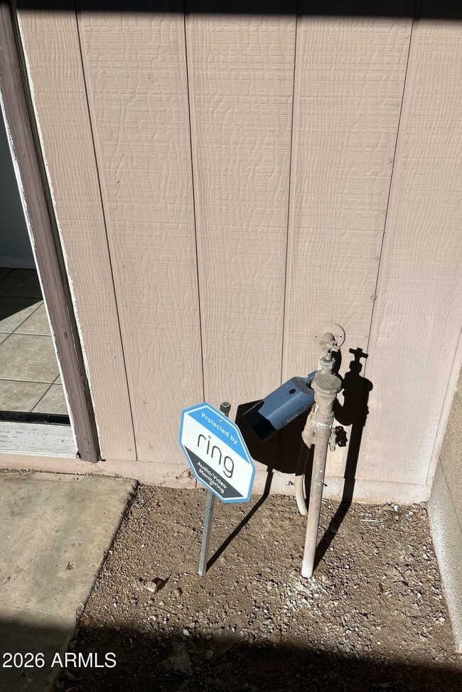 Building Photo - 1808 E Center Ln