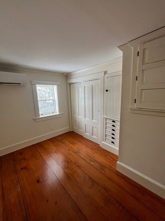 Building Photo - 122 Nashua Rd