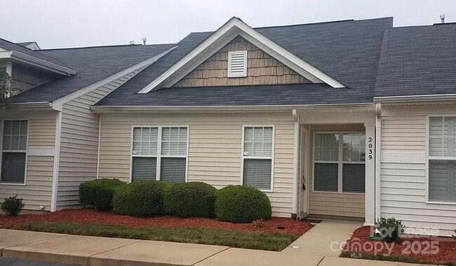 Primary Photo - 2039 Shady Pond Dr