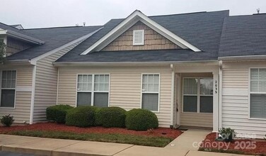 Building Photo - 2039 Shady Pond Dr