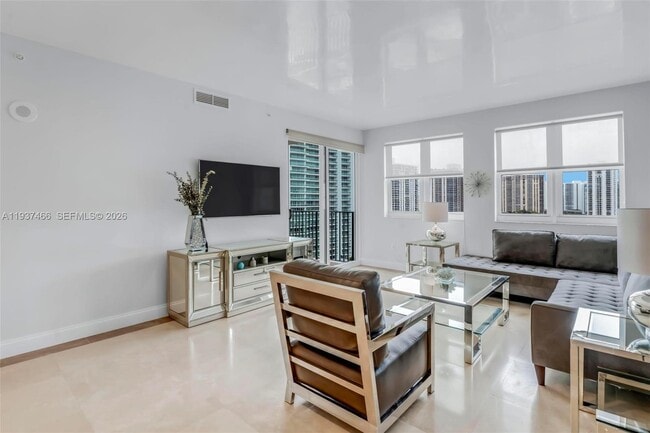 Building Photo - 20000 E Country Club Dr