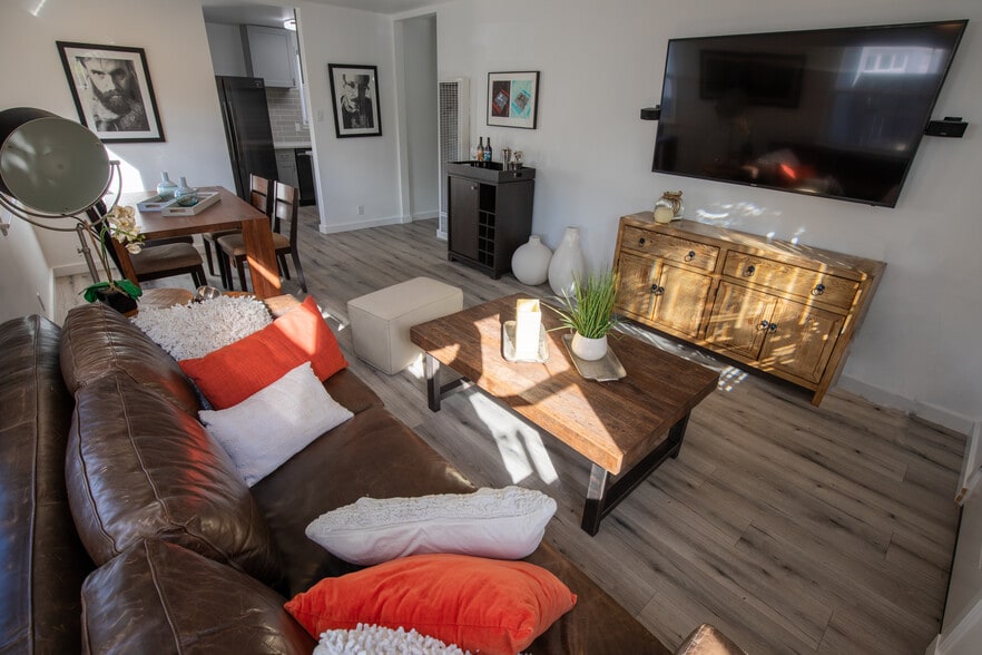 High outlets for TV & inside wall cables - 923 N Avenue 56