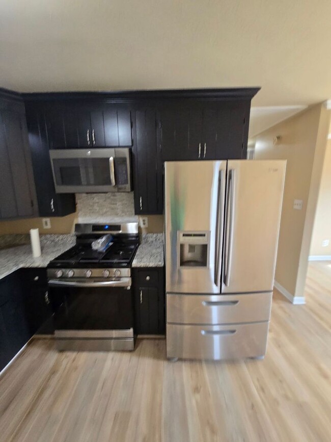 Building Photo - NEWLY REMODELED 3 bedroom house in Colonial Heights