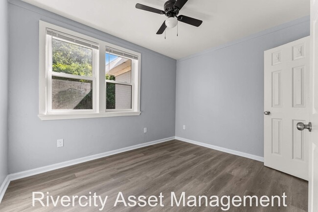 Building Photo - 1622 Elvis Presley Blvd