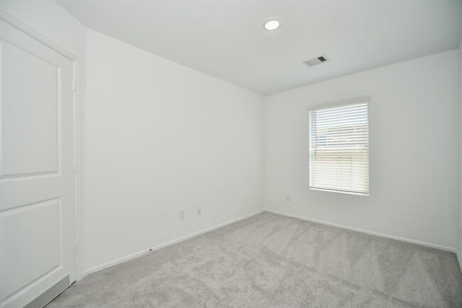 Building Photo - 4123 Saw Mill Peak Ln
