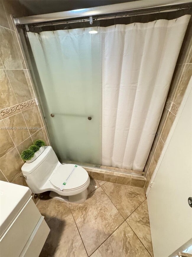 Building Photo - 3901 S Ocean Dr