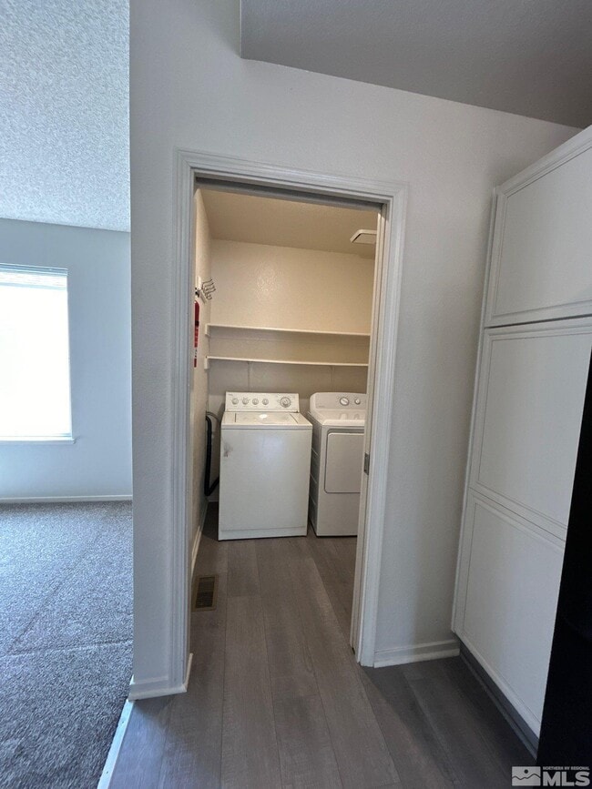 Building Photo - 4918 Bayridge Ln