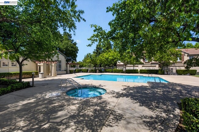 Building Photo - 4039 Ghiotti Ct