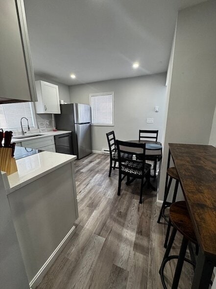 Building Photo - 8 Chamberlain Rd