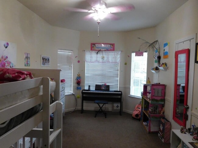 Building Photo - 1877 E Turnberry Ave