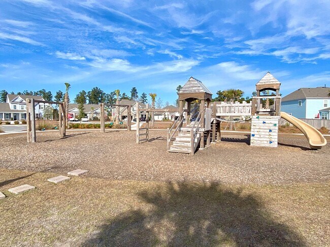 Building Photo - Stunning 6 bedroom in Cane Bay loaded with...