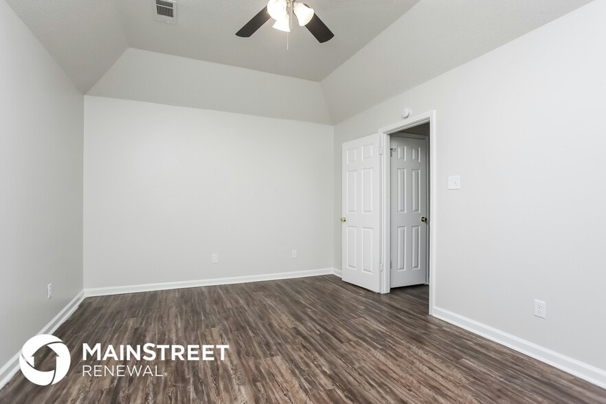 Building Photo - 6030 Chadwell Rd