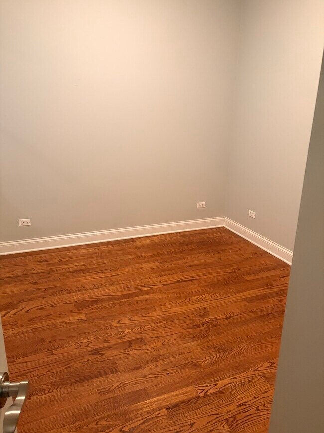 Building Photo - 218 N Halsted St