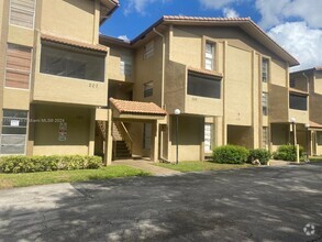 Building Photo - 11101 Royal Palm Blvd