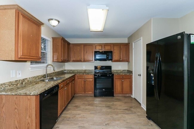 Building Photo - 11727 Standing Pine Ln