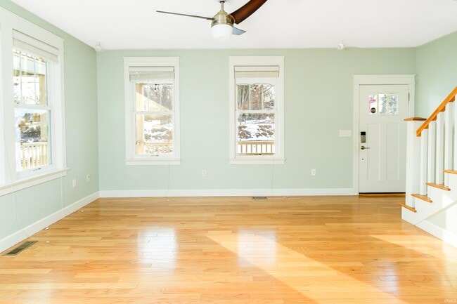 Building Photo - 819 S Morton St