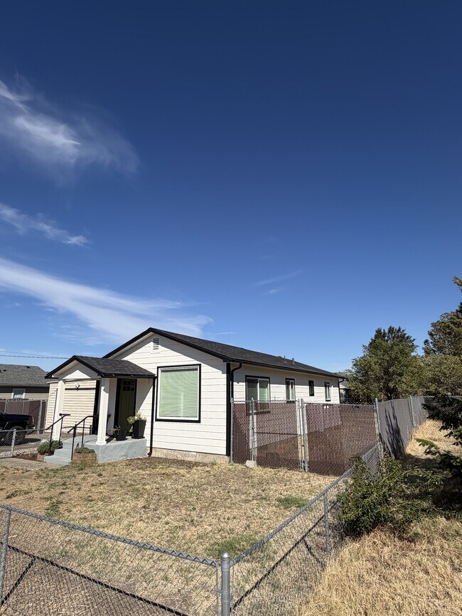 Building Photo - 2518 Tennessee Dr