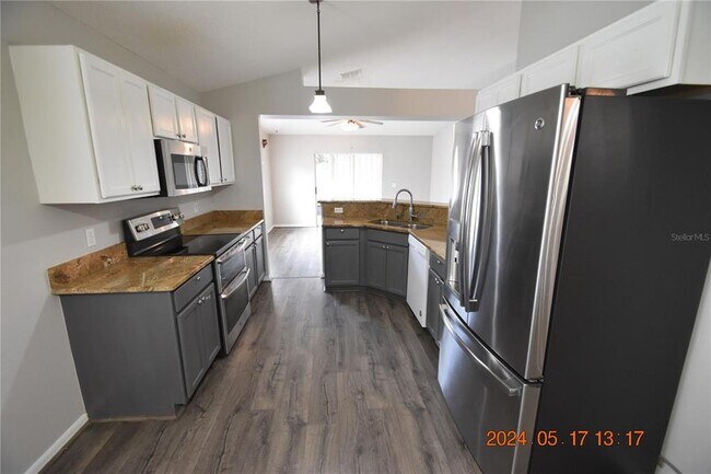 Building Photo - 12923 Parkington Dr