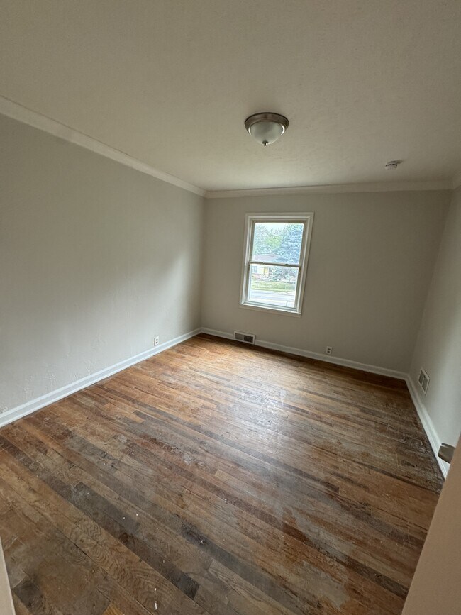 Building Photo - 4725 N 60th St
