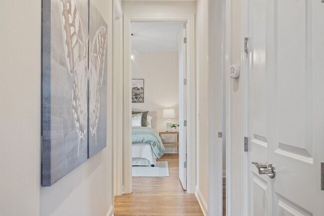 Building Photo - 1036 Clifton St