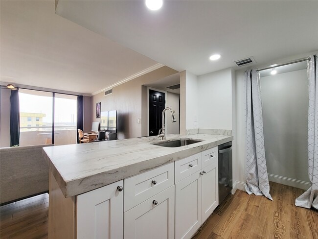 Building Photo - 3525 Sage Rd