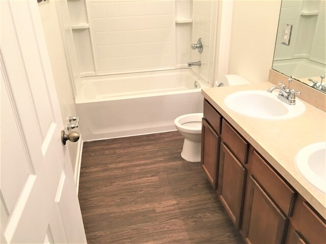 Building Photo - 4622 Glendas Meadow Dr