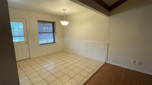 Building Photo - 706 Paintbrush Dr