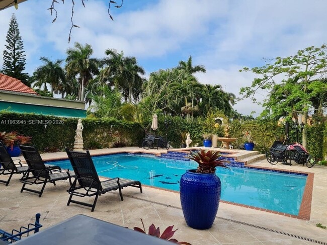 Building Photo - 730 NW 123rd Ave