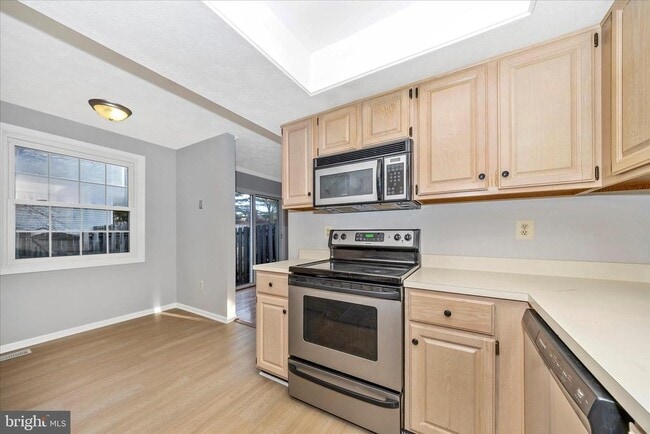 Building Photo - 6237 N Steamboat Way