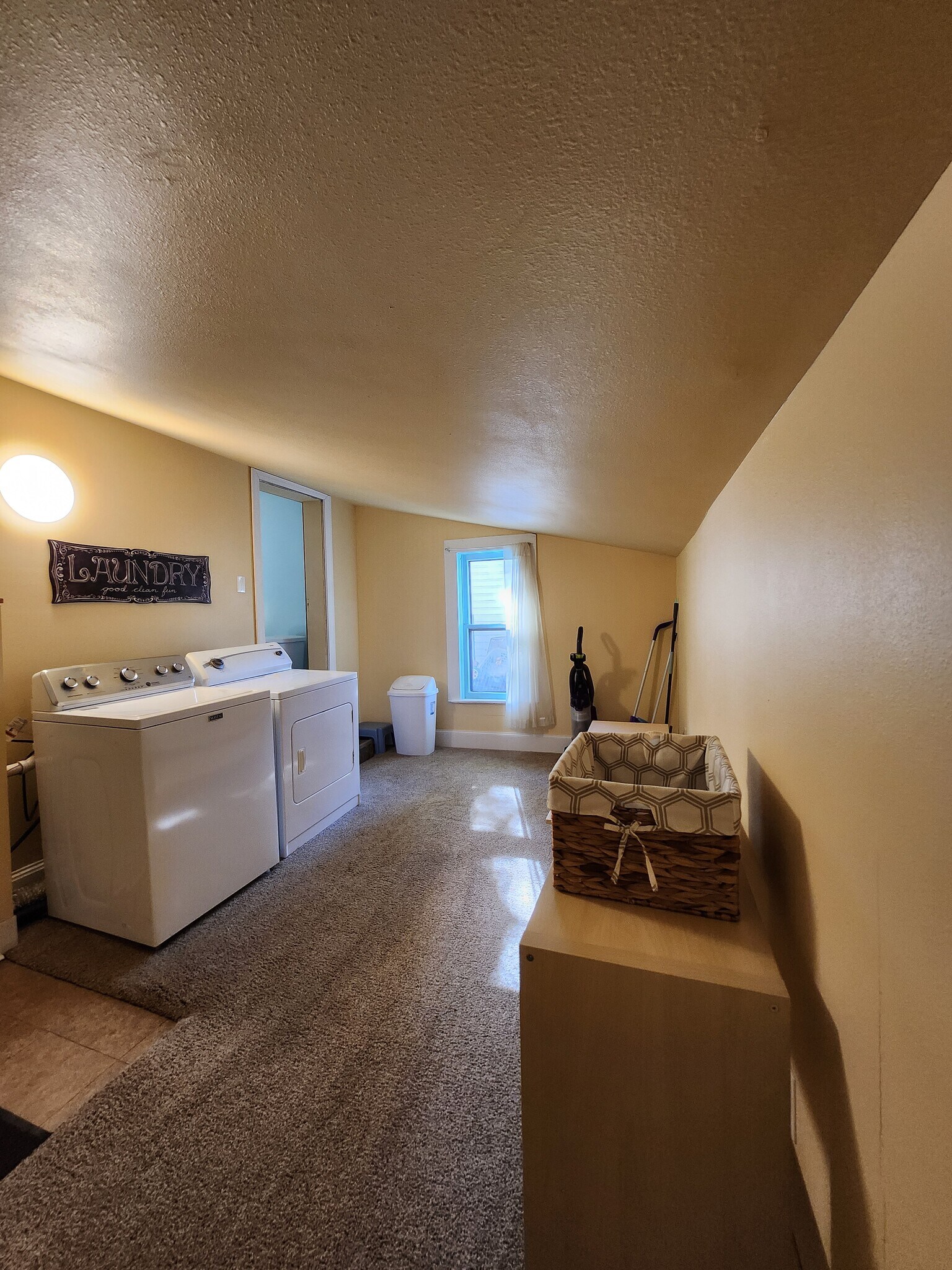 Building Photo - 2012 1st St