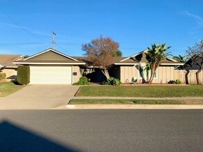 Building Photo - Camarillo | 3 Bed + 2 Bath Home | Jay Ct.