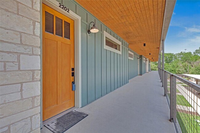 Building Photo - 4704 Sunset Trail