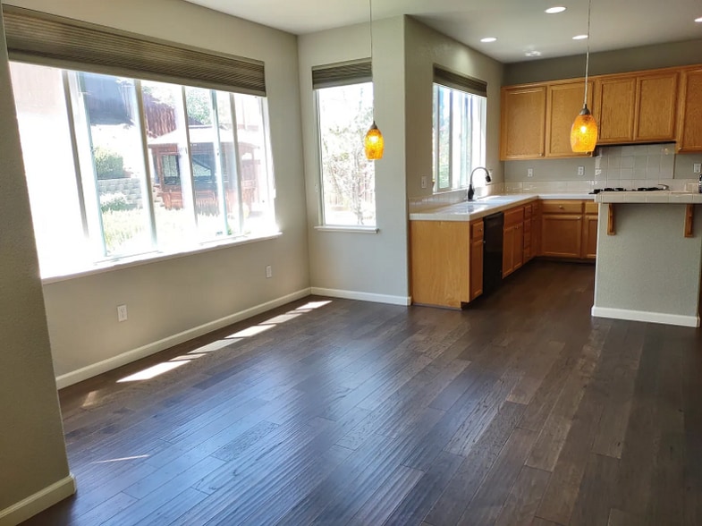 Building Photo - 5069 Wilmont Ct