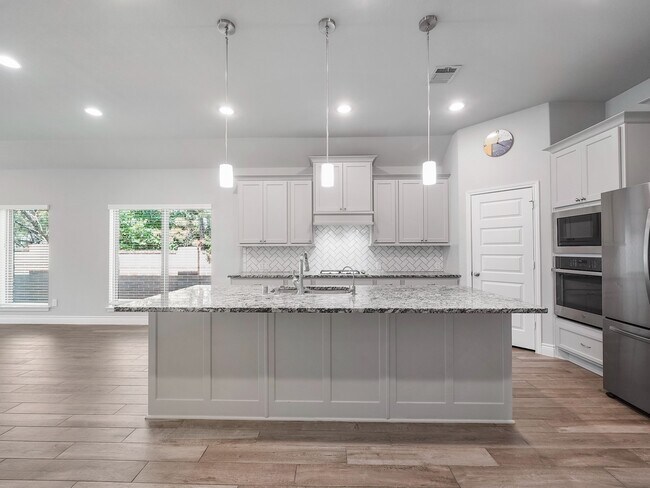 Building Photo - 15039 Montezuma Quail Dr