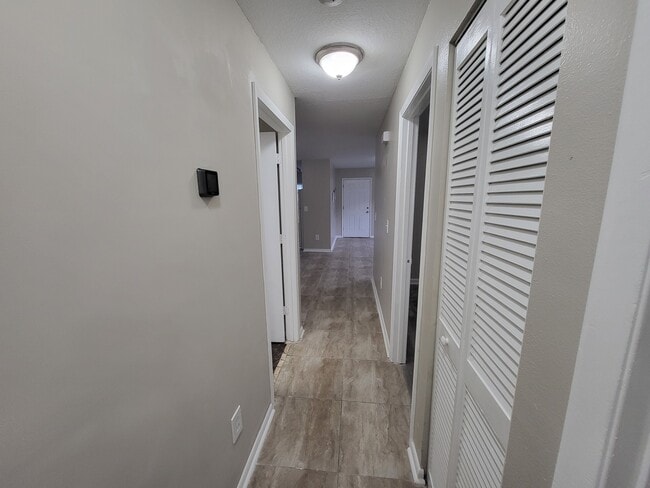 Building Photo - E9th