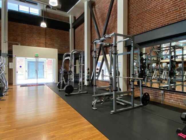 Building Photo - Modern Plant 51 Condo with Downtown Views | Secure Access | GE Café Appliances | Dogs Welcome