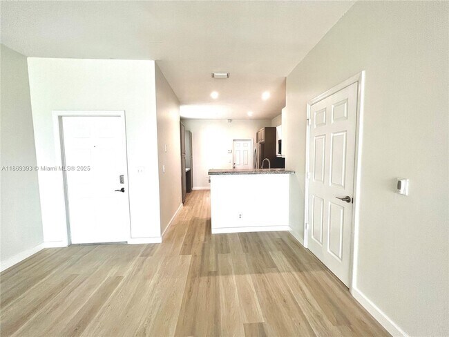 Building Photo - 1816 Salerno Cir
