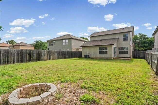 Building Photo - 2423 Byfield Dr