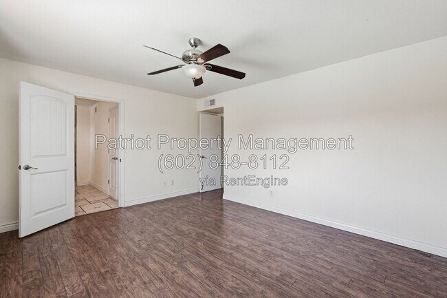 Building Photo - 1275 W Del Rio St