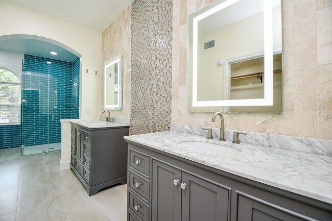 Building Photo - 1307 Remington Crest Dr