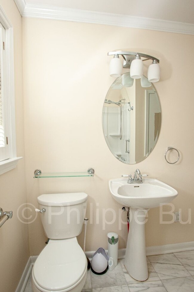 Building Photo - Charming 3-Bedroom Home for Rent in Durham...